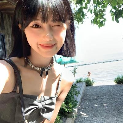蕾蒙娜和姐姐